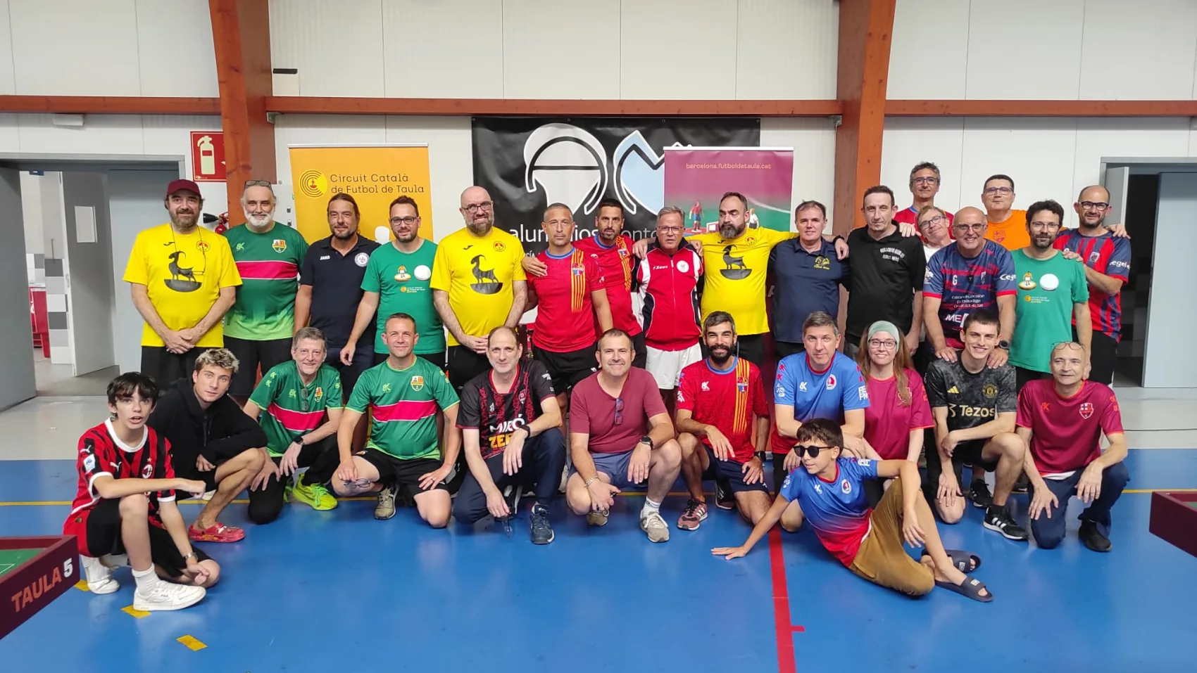 Foto de grup dels participants a Montornès